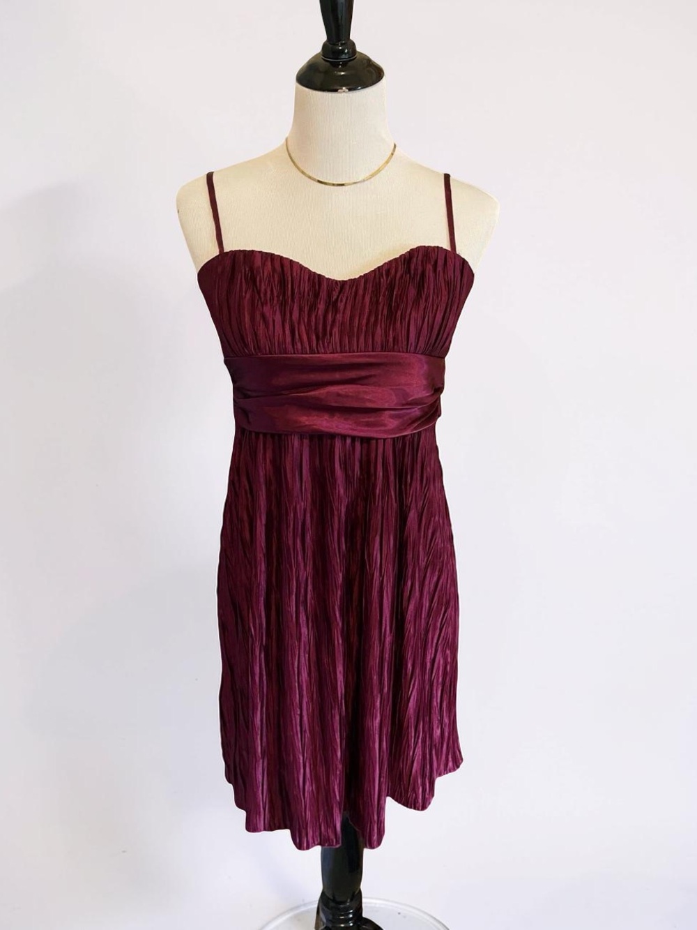Women's Burgundy Spaghetti Strap Cocktail Dress